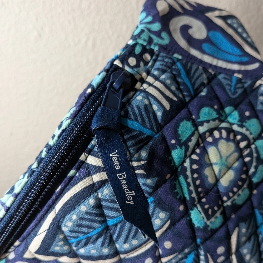 Vera Bradley Womens Blue Floral Quilted Sling Bag